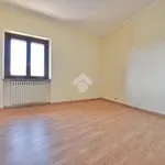 Rent 1 bedroom apartment of 70 m² in Livorno Ferraris