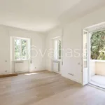 Rent 13 bedroom house of 500 m² in Roma