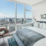 Rent 2 bedroom apartment in Manhattan