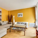 Appartement de 807 m² avec 2 chambre(s) en location à Paris