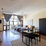 Rent 1 bedroom apartment of 50 m² in Porto