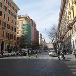 Affitto 5 camera appartamento di 160 m² in Rome