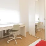 Rent a room of 234 m² in Madrid