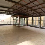 Rent 4 bedroom house of 300 m² in Napoli