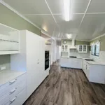 Rent 3 bedroom house in Yeronga