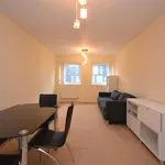 Flat to rent in Drake Way, Reading RG2