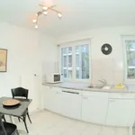 Miete 3 Schlafzimmer wohnung von 915 m² in Zurich