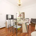 Rent a room of 100 m² in madrid