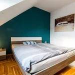 Miete 2 Schlafzimmer wohnung von 128 m² in Dusseldorf