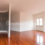 Rent 3 bedroom apartment of 90 m² in Verona