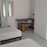 Rent 2 bedroom apartment of 60 m² in Milan