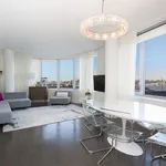 Rent 3 bedroom apartment of 176 m² in New York