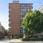 Appartement de 936 m² avec 3 chambre(s) en location à Toronto