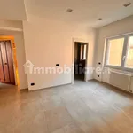 Rent 2 bedroom apartment of 65 m² in Naples