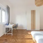 Rent a room in lisbon