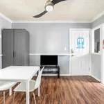 Rent 4 bedroom student apartment of 49 m² in Chicago