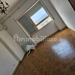 Affitto 4 camera appartamento di 110 m² in Reggio Calabria