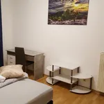 Miete 4 Schlafzimmer wohnung von 969 m² in Wuppertal