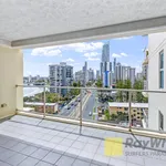 Rent 2 bedroom apartment in Surfers Paradise