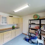 Rent 4 bedroom house in Scotland