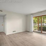 Rent 1 bedroom apartment of 55 m² in Oakland