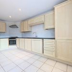 Rent 3 bedroom flat in South East England