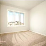 Maison de 1679 m² avec 3 chambre(s) en location à Edmonton