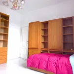 Rent 2 bedroom apartment in Milan