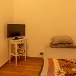 Rent a room of 120 m² in Lisboa