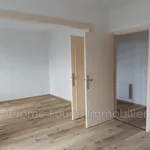 Appartement de 45 m² avec 1 chambre(s) en location à UsselT