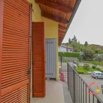 Rent 4 bedroom apartment of 90 m² in Viverone