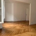 Rent 4 bedroom apartment of 77 m² in Paris