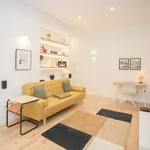 Rent 1 bedroom apartment of 60 m² in Porto