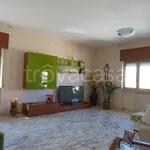 Affitto 5 camera appartamento di 155 m² in Foggia