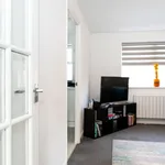 Rent 1 bedroom flat of 398 m² in London