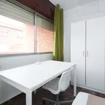 Rent a room of 130 m² in granada