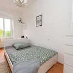 Rent a room of 77 m² in berlin