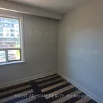 Appartement de 818 m² avec 3 chambre(s) en location à Toronto (Yorkdale-Glen Park)