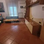 Affitto 5 camera appartamento di 160 m² in Foggia