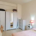 Rent a room of 60 m² in milan