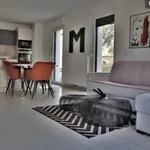 Rent 3 bedroom apartment of 78 m² in Venissieux