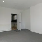 Rent 4 bedroom flat in parkhead