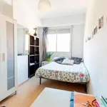 Rent 4 bedroom apartment in Valencia