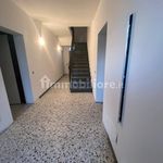 Affitto 1 camera appartamento di 64 m² in Modena