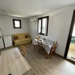 Appartement de 28 m² avec 2 chambre(s) en location à La Londe-les-Maures