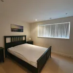 Rent 2 bedroom flat in Swansea