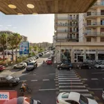 Affitto 4 camera appartamento di 127 m² in Catania