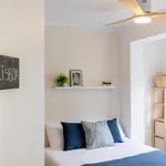 Rent 4 bedroom apartment in Barcelona