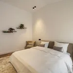 Rent 3 bedroom apartment of 300 m² in Budapest