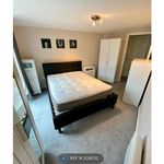 Rent 2 bedroom flat in North West England